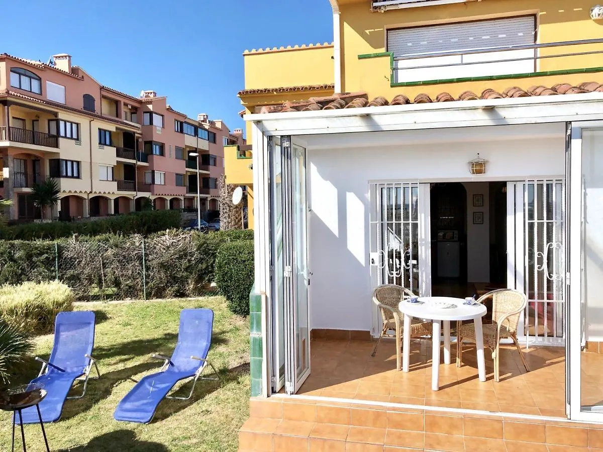 Apartament Amb Jardi A La Platja D'Empuriabrava 0*, Empuriabrava Spain